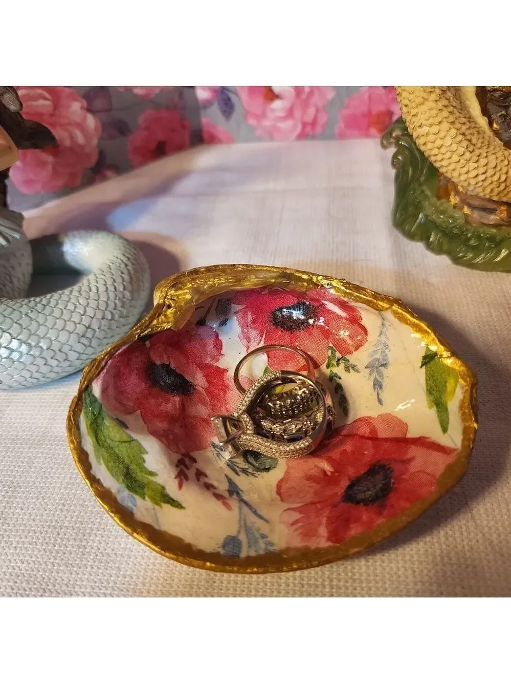 DECOUPAGE  PINK FLOWERS ON A CLAM SHELL